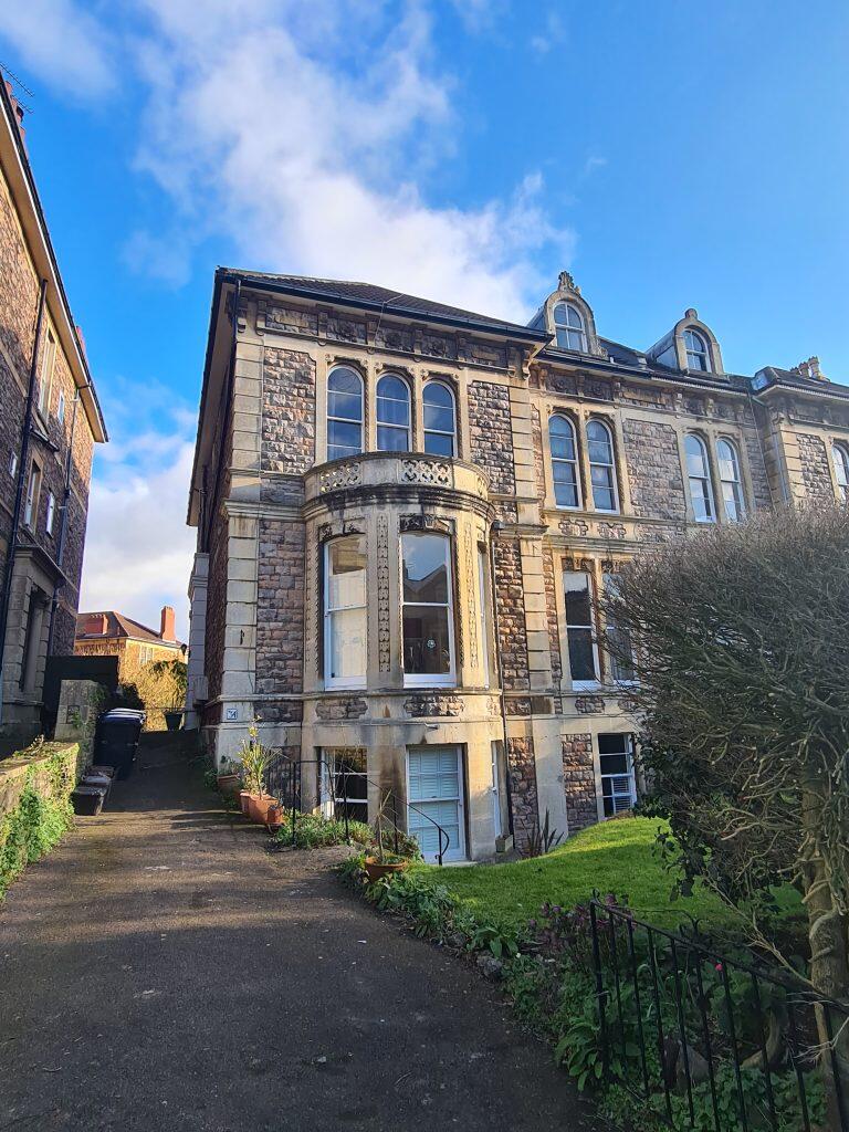 4 bed 1st Floor Flat for rent in Leigh Woods. From Jackson Property Management Ltd - Bristol 4 bed 1st Floor Flat for rent in Leigh Woods. From Jackson Property Management Ltd - Bristol