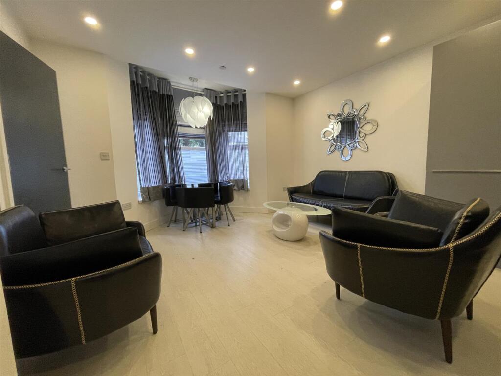 1 bed Apartment for rent in Cardiff. From JNR properties - Cardiff