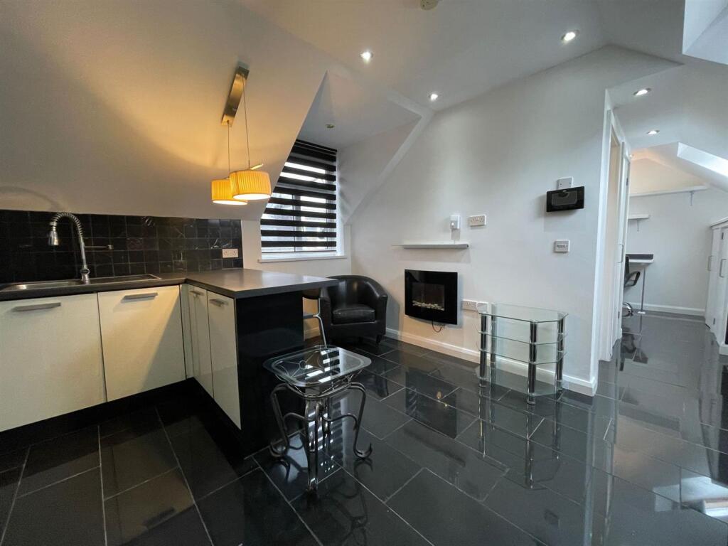 1 bed Apartment for rent in Cardiff. From JNR properties - Cardiff