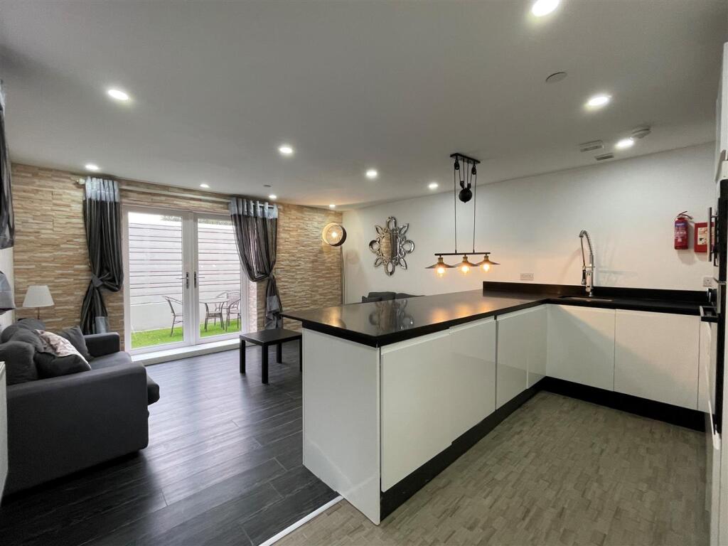 2 bed Apartment for rent in Cardiff. From JNR properties - Cardiff 2 bed Apartment for rent in Cardiff. From JNR properties - Cardiff