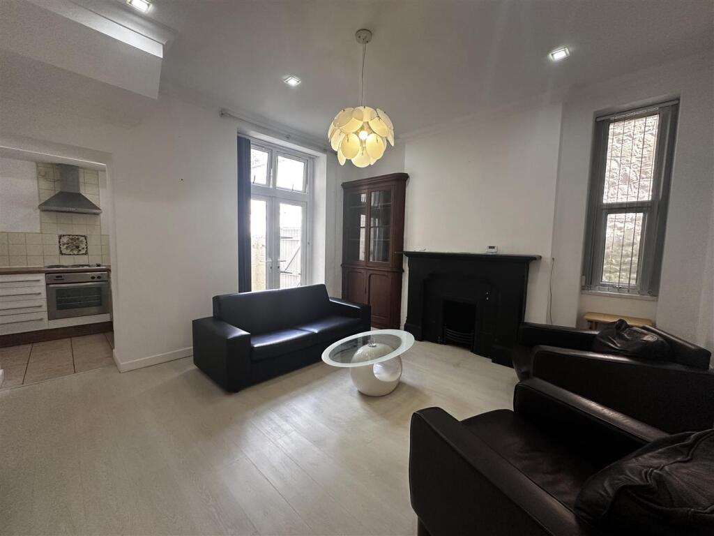 1 bed Apartment for rent in Cardiff. From JNR properties - Cardiff