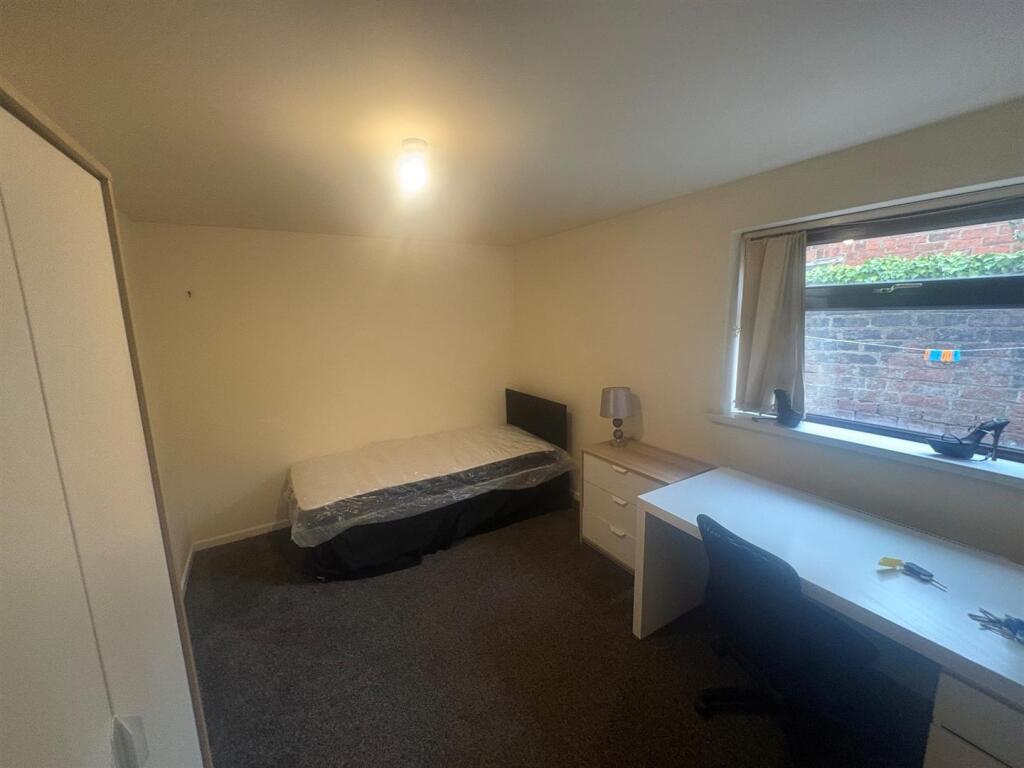 1 bed House Share for rent in Fulwood. From Jones Cameron Estate Agents - Preston