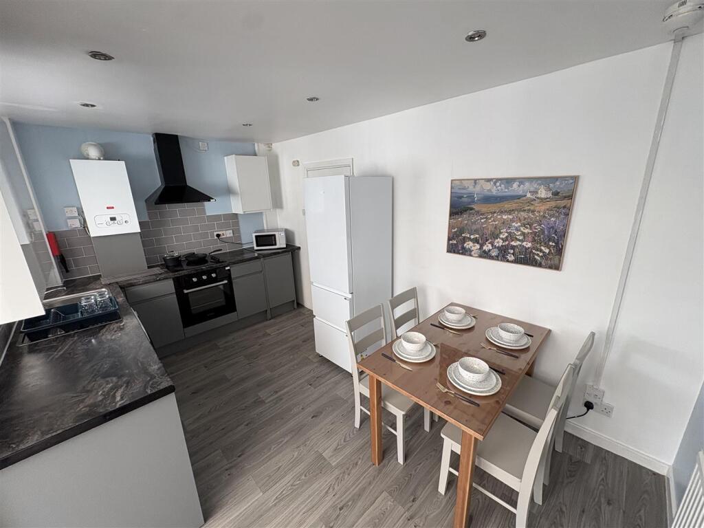 4 bed House (unspecified) for rent in Preston. From Jones Cameron Estate Agents - Preston