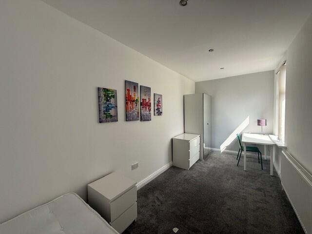 0 bed Studio for rent in Burnley. From JonSimon Estate Agents - Burnley
