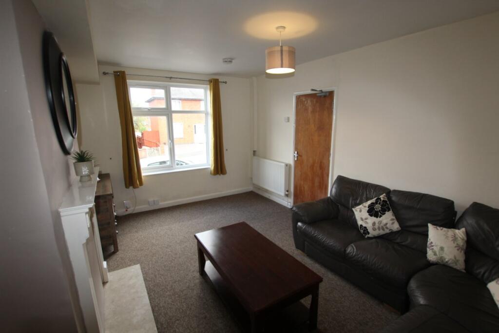 5 bed Mid Terraced House for rent in Boughton. From Key Home Limited - Northampton