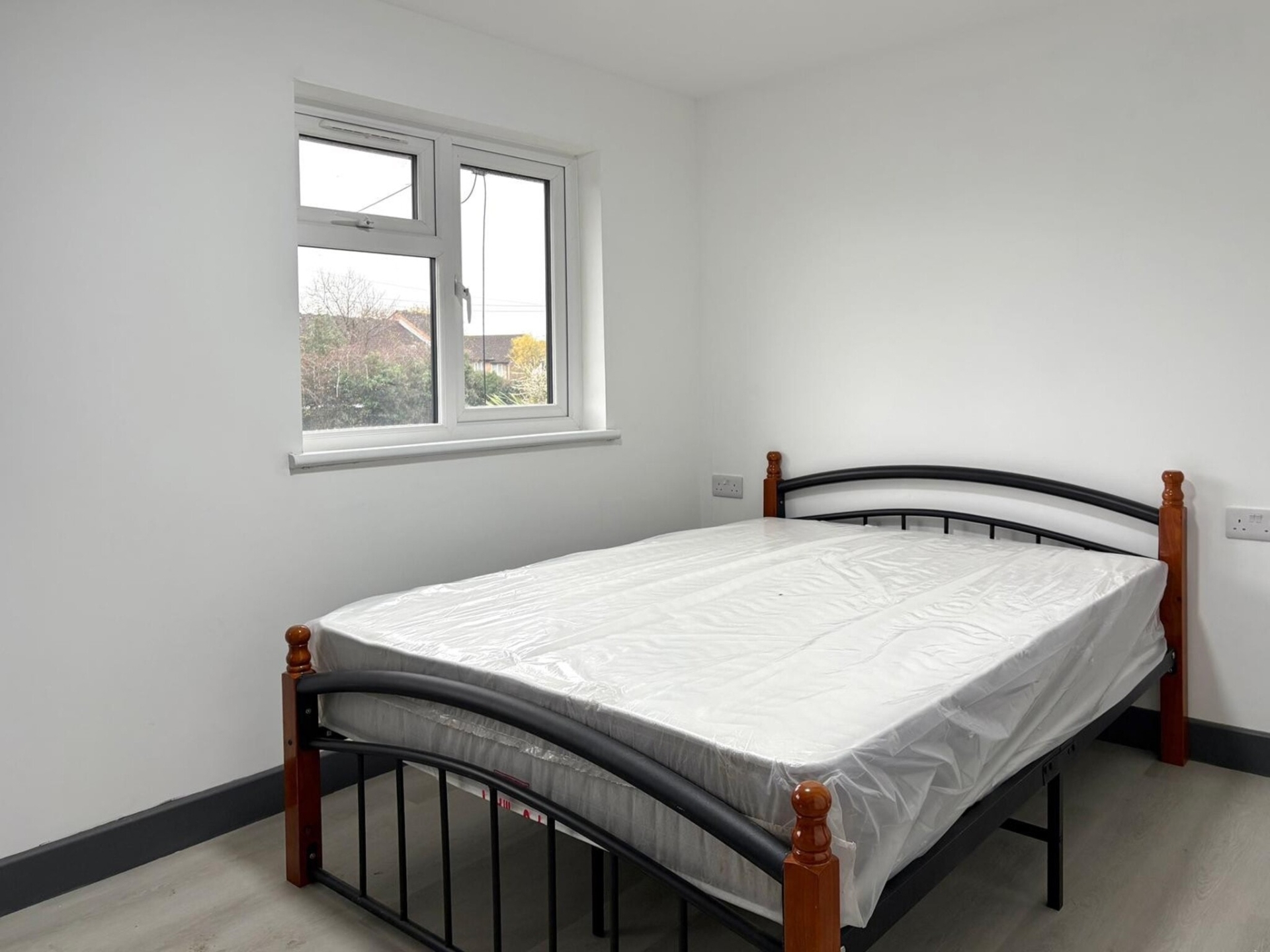 1 bed Studio for rent in Hounslow. From Majestic Properties and Estates Ltd 1 bed Studio for rent in Hounslow. From Majestic Properties and Estates Ltd