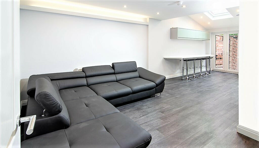 5 bed Mid Terraced House for rent in Preston. From Kingswood - Fulwood 5 bed Mid Terraced House for rent in Preston. From Kingswood - Fulwood