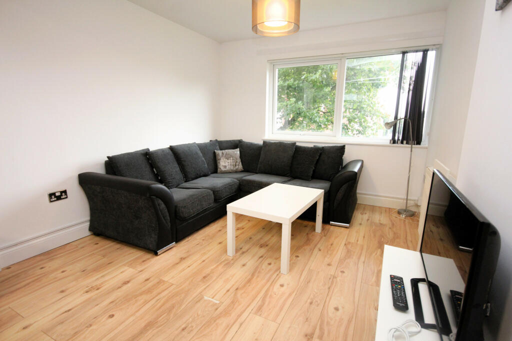 4 bed Mid Terraced House for rent in Preston. From Kingswood - Fulwood