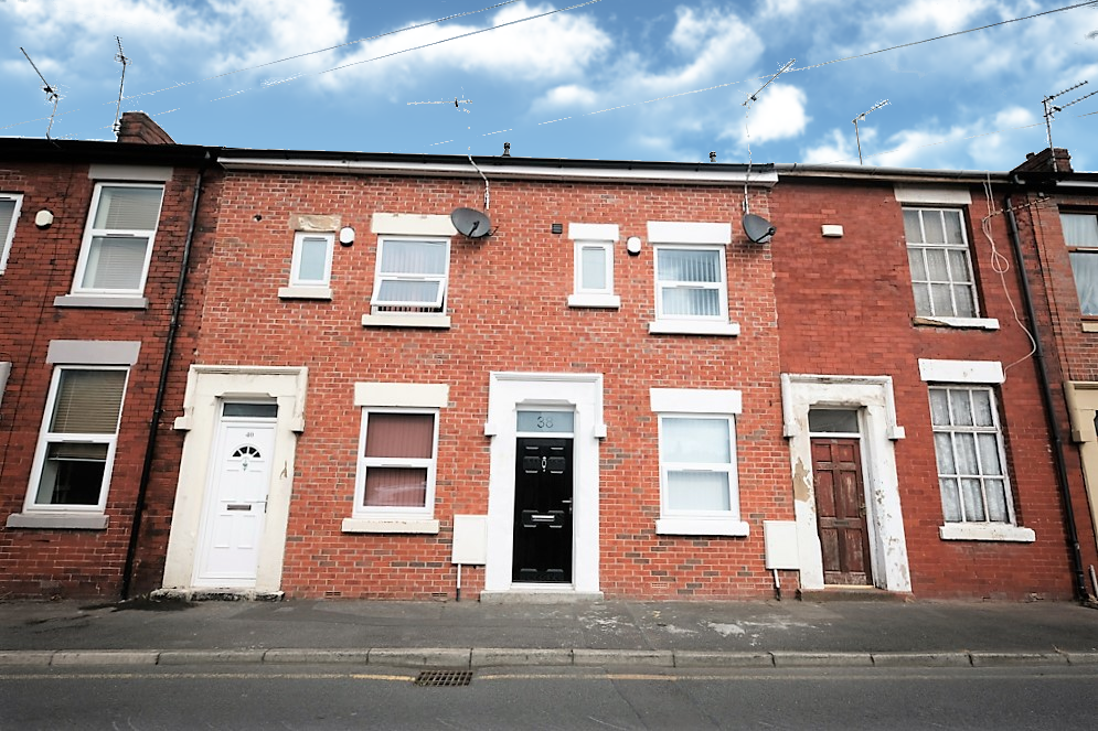 4 bed Mid Terraced House for rent in Preston. From Kingswood - Fulwood 4 bed Mid Terraced House for rent in Preston. From Kingswood - Fulwood