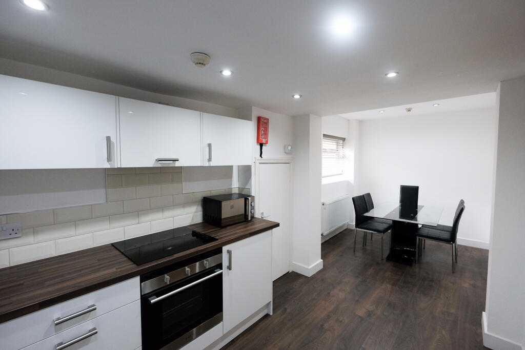 5 bed 1st Floor Flat for rent in Preston. From Kingswood - Fulwood 5 bed 1st Floor Flat for rent in Preston. From Kingswood - Fulwood