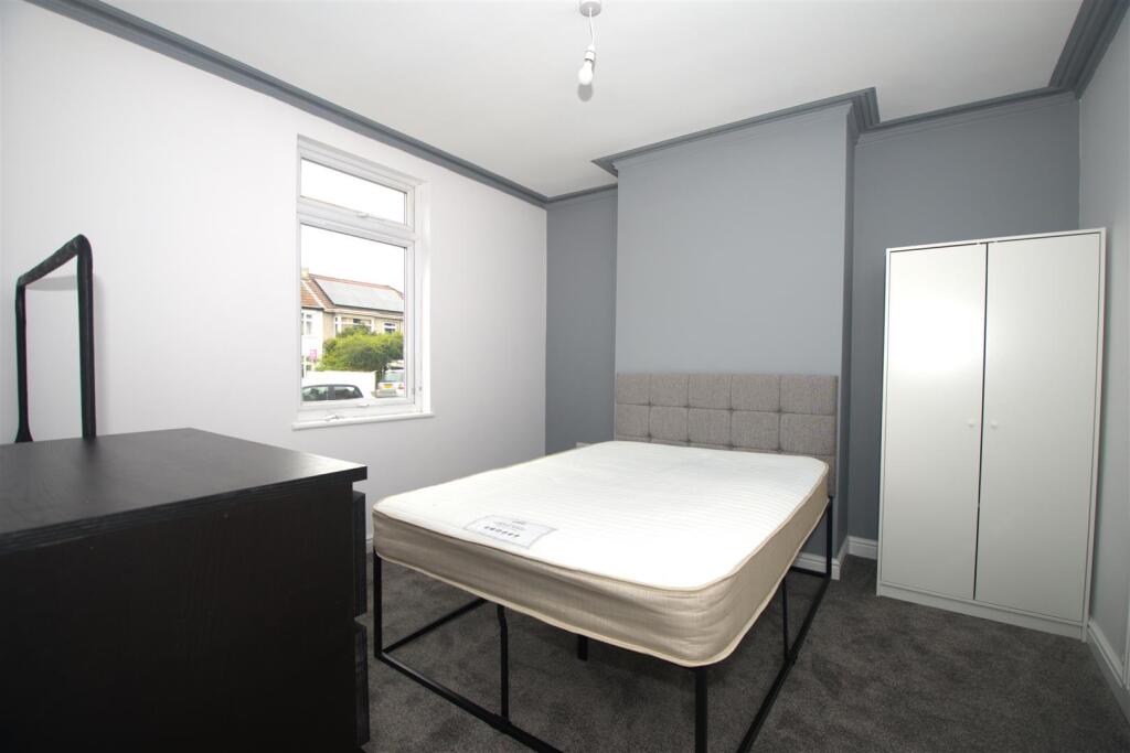 4 bed Mid Terraced House for rent in Bristol. From Kendall Harper - Bishopston