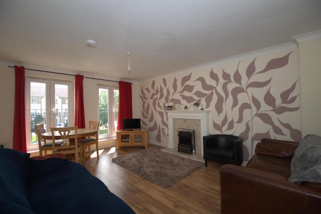 4 bed Mid Terraced House for rent in Bristol. From Kendall Harper - Bishopston 4 bed Mid Terraced House for rent in Bristol. From Kendall Harper - Bishopston