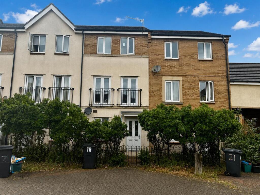 4 bed Mid Terraced House for rent in Bristol. From Kendall Harper - Bishopston 4 bed Mid Terraced House for rent in Bristol. From Kendall Harper - Bishopston