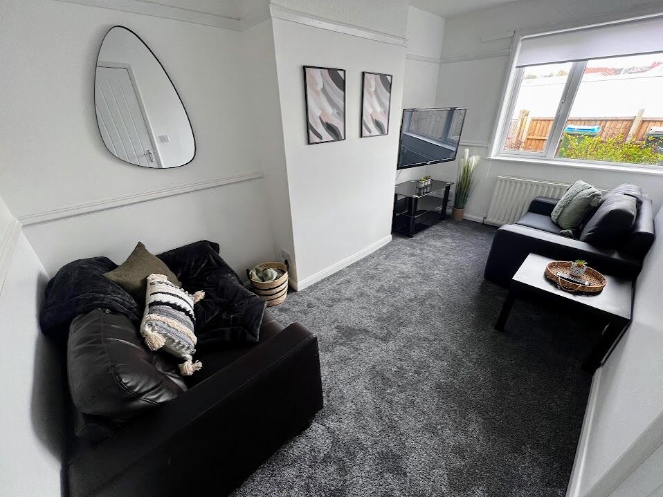 3 bed Mid Terraced House for rent in Coventry. From Lettuce Property Management - Coventry