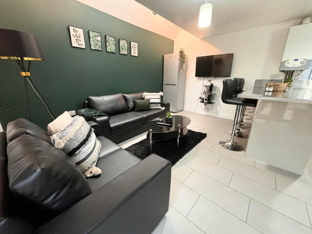 3 bed Mid Terraced House for rent in Coventry. From Lettuce Property Management - Coventry