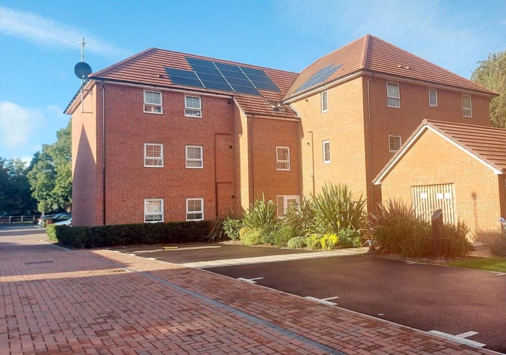 2 bed 1st Floor Flat for rent in Westwood Heath. From Henrys Estate Agents - Coventry