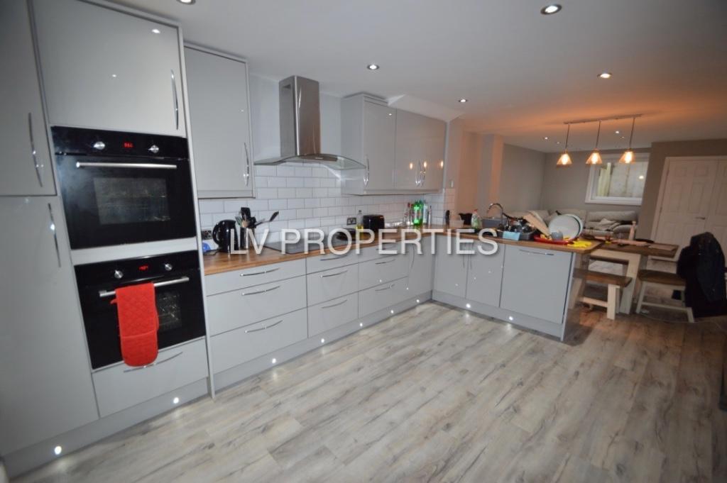 8 bed Mid Terraced House for rent in Leeds. From LV Properties - LS6