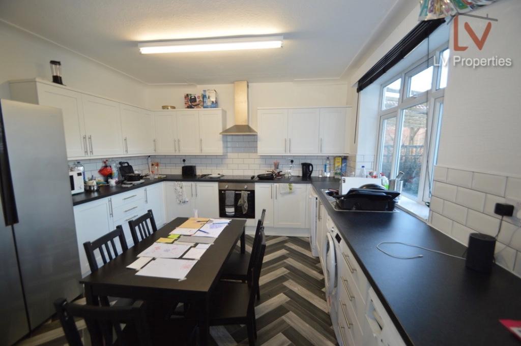 5 bed Semi Detached for rent in Leeds. From LV Properties - LS6