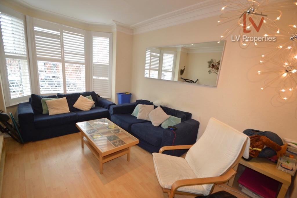 6 bed Mid Terraced House for rent in Leeds. From LV Properties - LS6