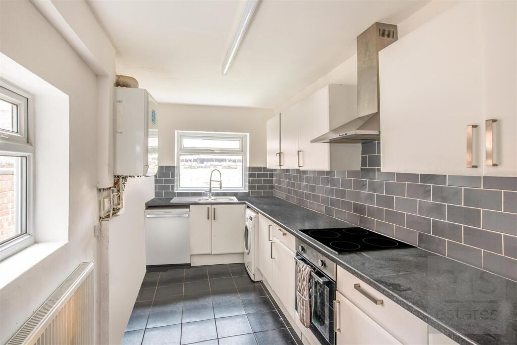 5 bed Mid Terraced House for rent in Nottingham. From M-S Estates - Nottingham