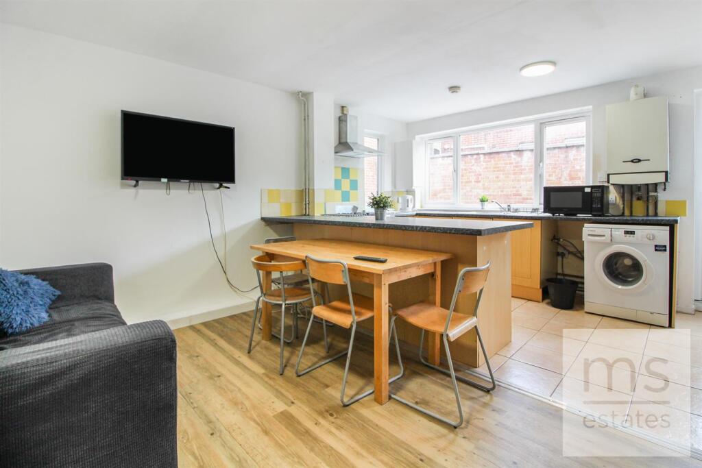4 bed Semi Detached for rent in Nottingham. From M-S Estates - Nottingham
