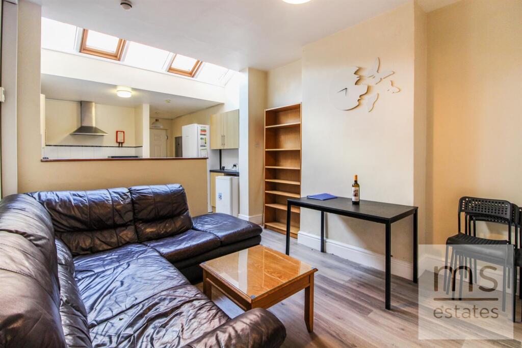 4 bed Mid Terraced House for rent in Nottingham. From M-S Estates - Nottingham