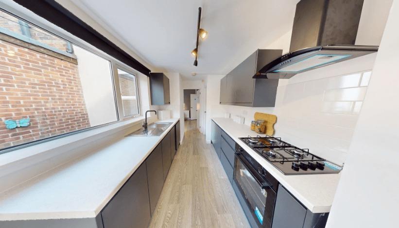 5 bed Mid Terraced House for rent in Nottingham. From M-S Estates - Nottingham