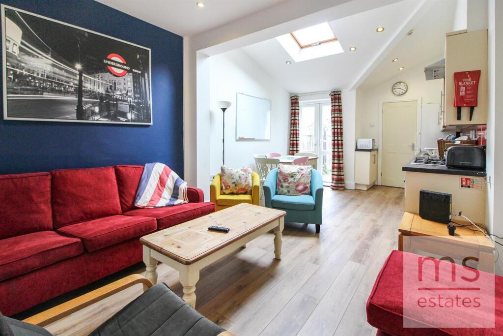 5 bed Mid Terraced House for rent in Nottingham. From M-S Estates - Nottingham