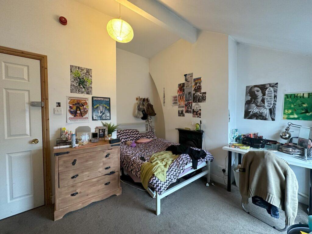 8 bed Semi Detached for rent in Gatley. From Manchester Rent A Home - Fallowfield