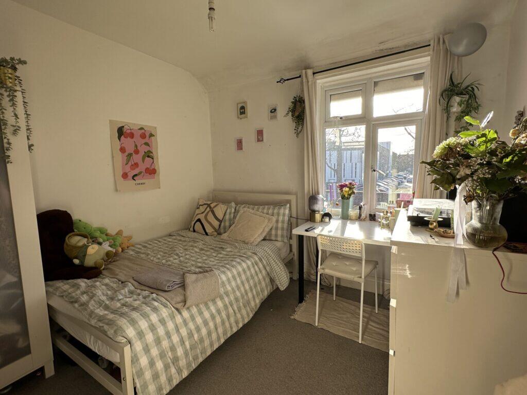 7 bed Semi Detached for rent in Gatley. From Manchester Rent A Home - Fallowfield