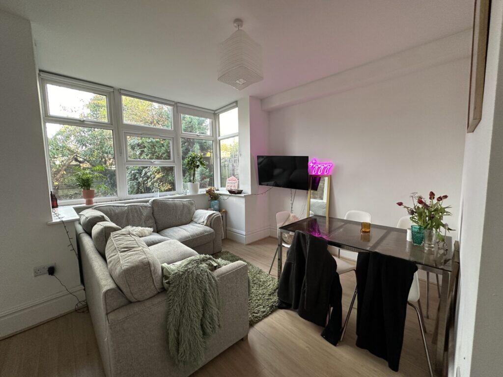 8 bed Semi Detached for rent in Manchester. From Manchester Rent A Home - Fallowfield