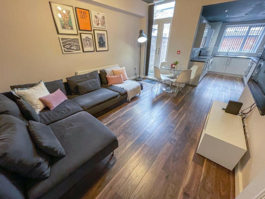 5 bed Mid Terraced House for rent in Liverpool. From MCR Move - Manchester