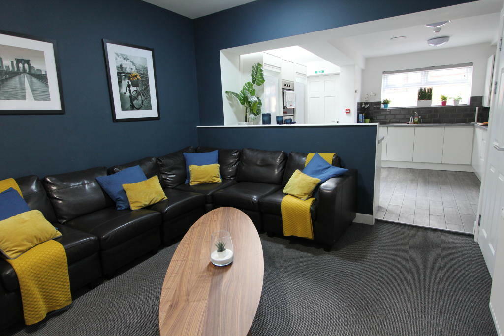 7 bed Mid Terraced House for rent in Liverpool. From MCR Move - Manchester 7 bed Mid Terraced House for rent in Liverpool. From MCR Move - Manchester