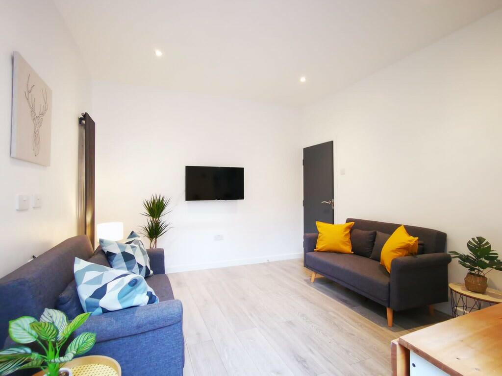 4 bed Mid Terraced House for rent in Liverpool. From MCR Move - Manchester 4 bed Mid Terraced House for rent in Liverpool. From MCR Move - Manchester