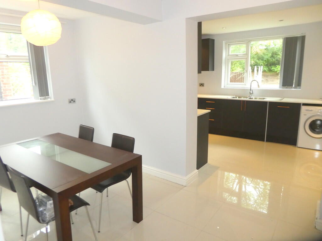 6 bed Semi Detached for rent in Manchester. From MCR Move - Manchester 6 bed Semi Detached for rent in Manchester. From MCR Move - Manchester