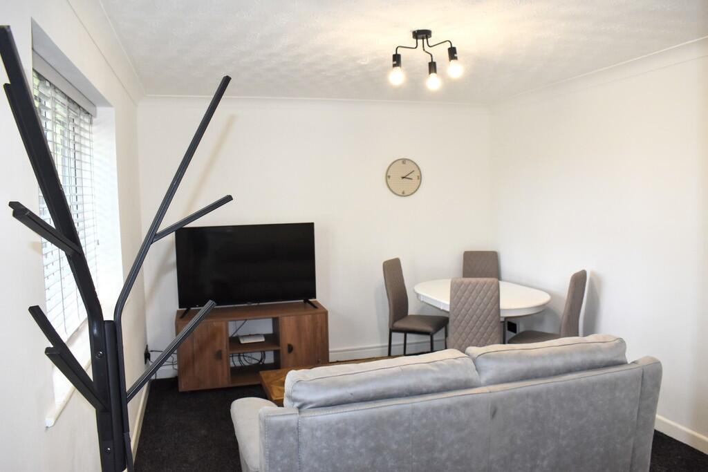 2 bed Apartment for rent in Manchester. From MCR Move - Manchester