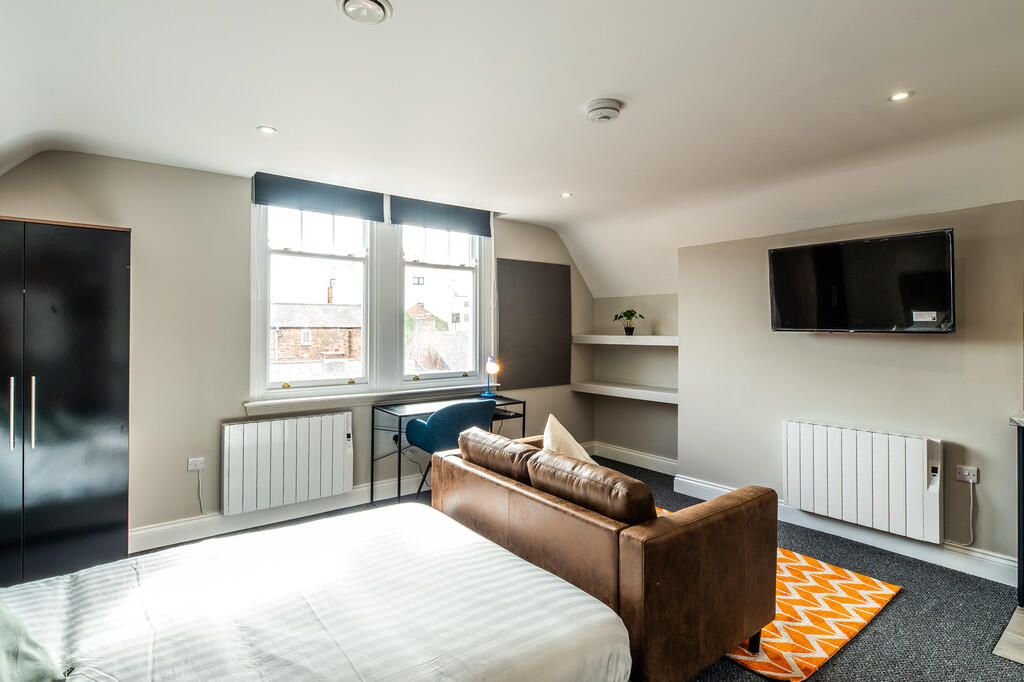 4 bed Studio for rent in Nottingham. From MCR Move - Manchester