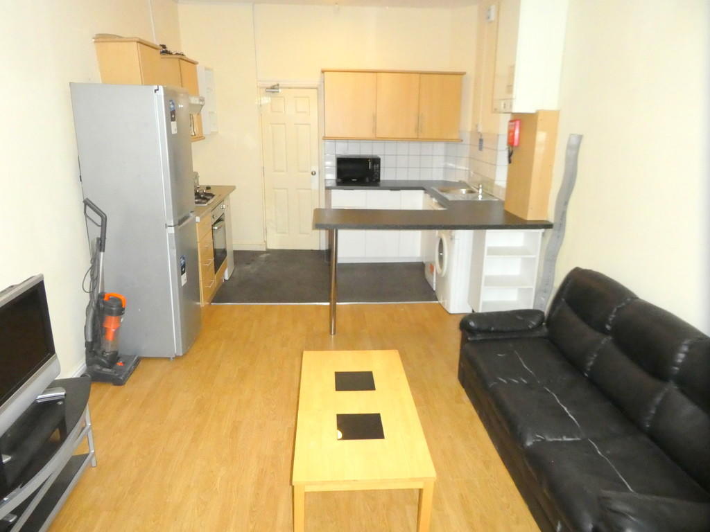 4 bed Mid Terraced House for rent in Manchester. From MCR Move - Manchester