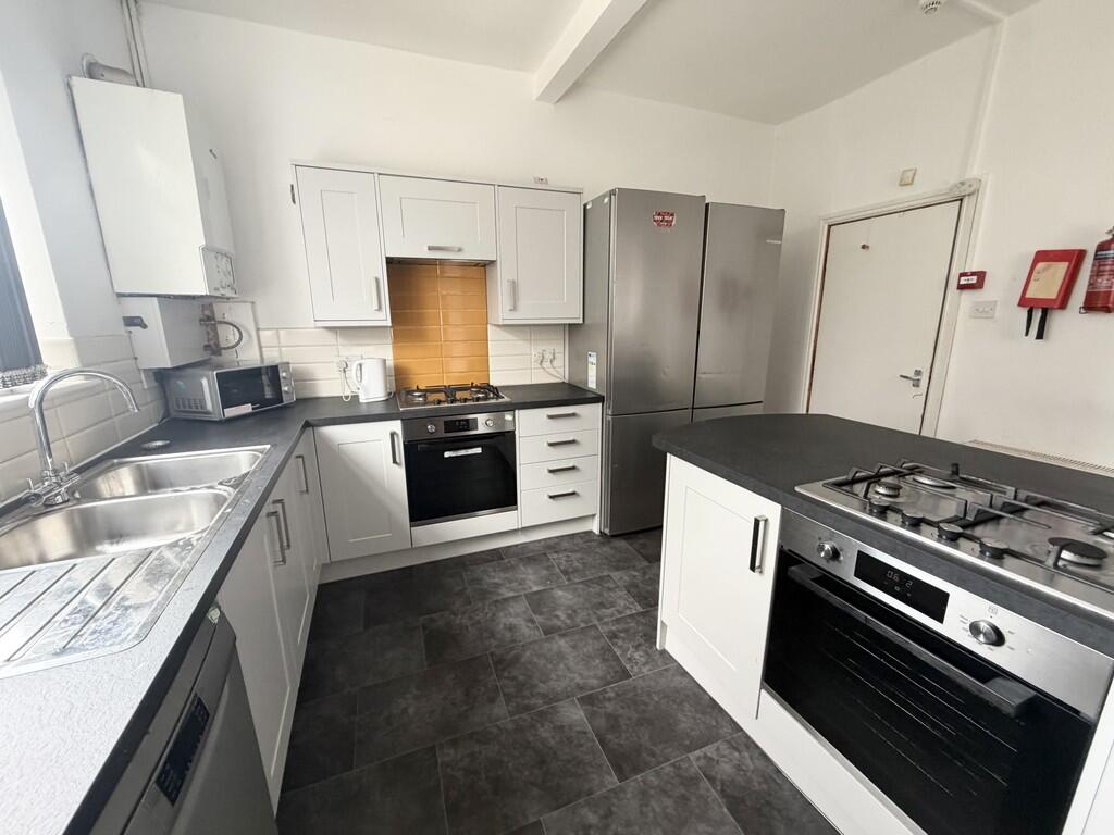 8 bed Semi Detached for rent in Manchester. From MCR Move - Manchester