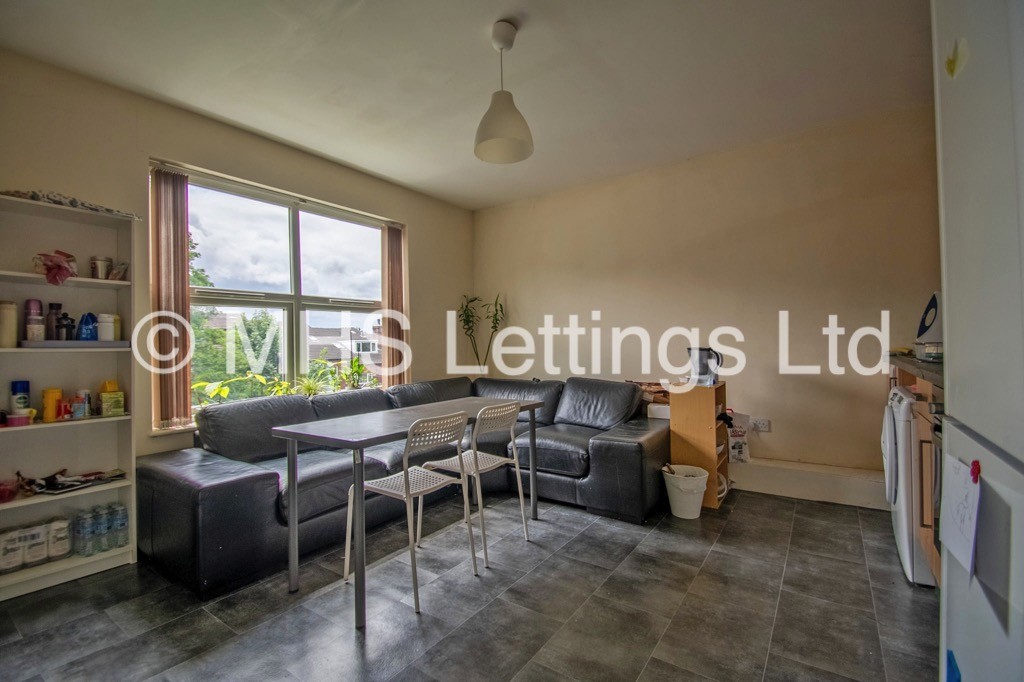 4 bed Apartment for rent in Leeds. From MHS Lettings - Leeds