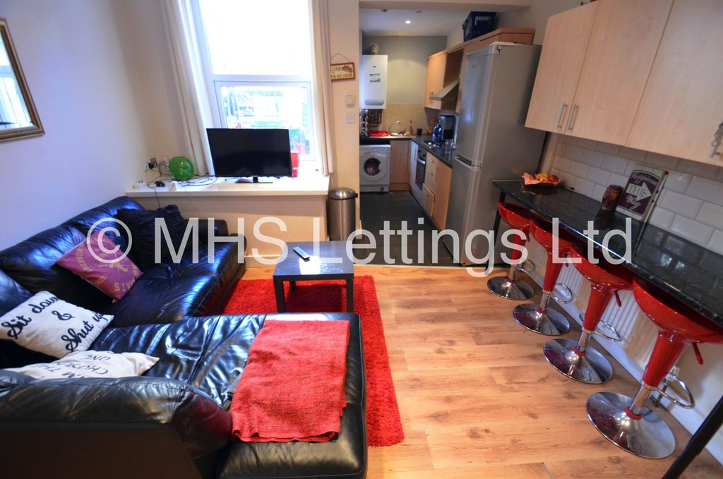 6 bed Mid Terraced House for rent in Leeds. From MHS Lettings - Leeds