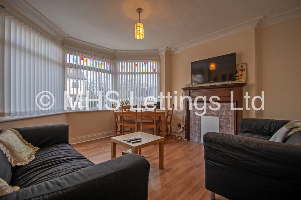 4 bed Semi Detached for rent in Leeds. From MHS Lettings - Leeds