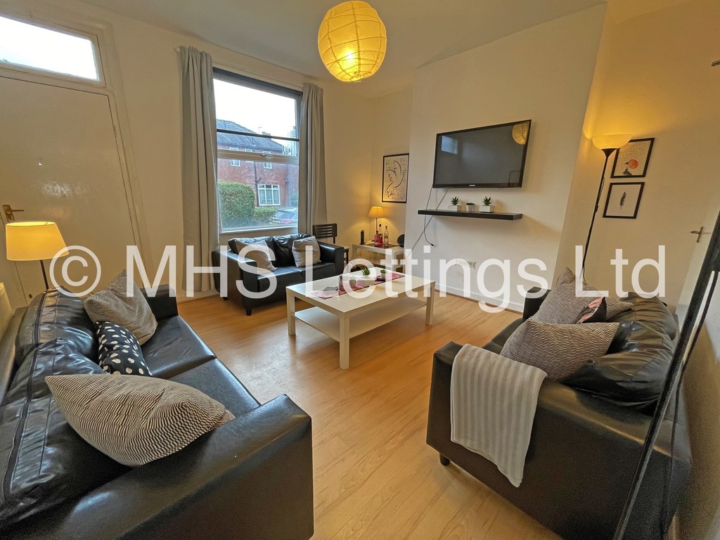 5 bed Mid Terraced House for rent in Leeds. From MHS Lettings - Leeds