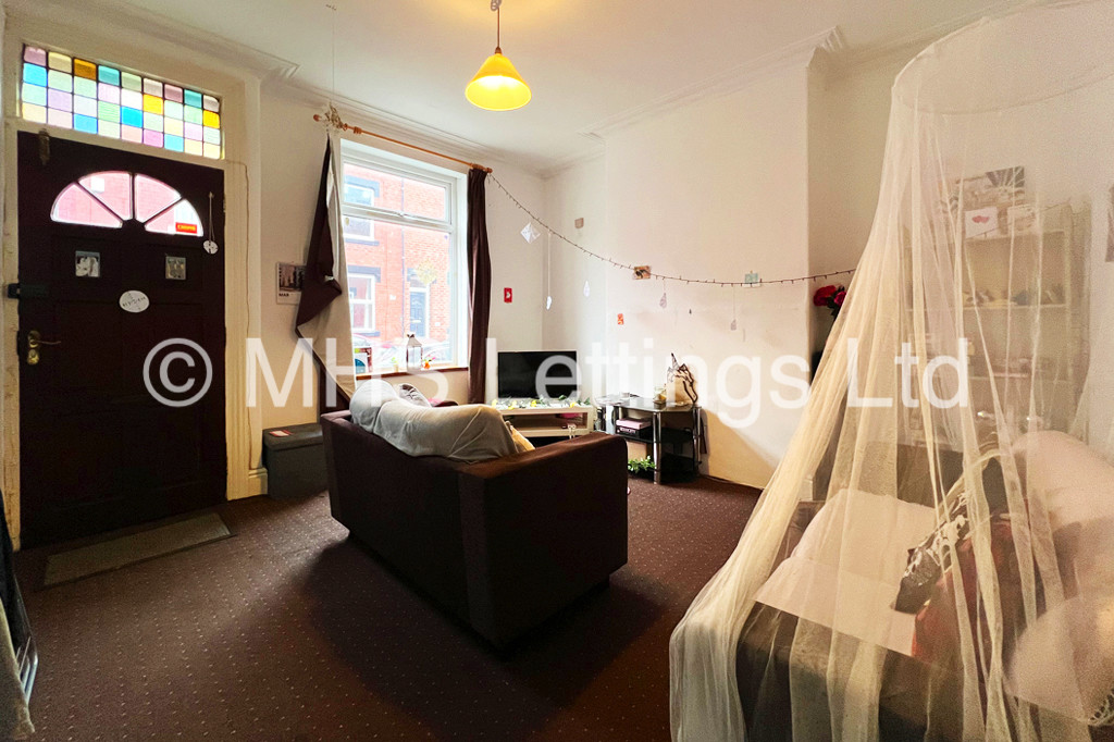 4 bed Mid Terraced House for rent in Leeds. From MHS Lettings - Leeds