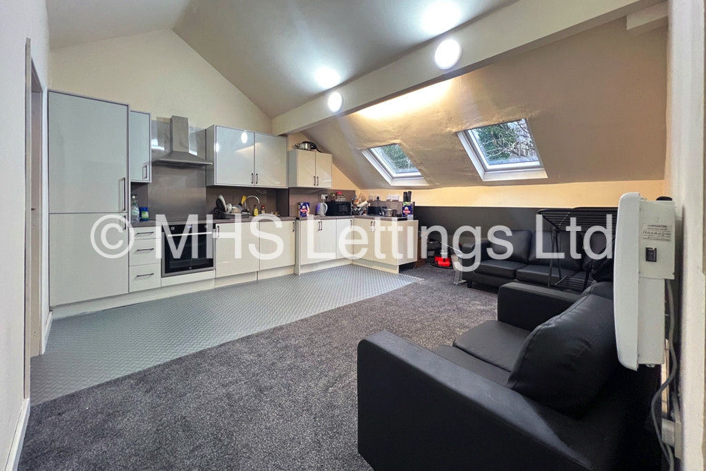 5 bed Mid Terraced House for rent in Leeds. From MHS Lettings - Leeds