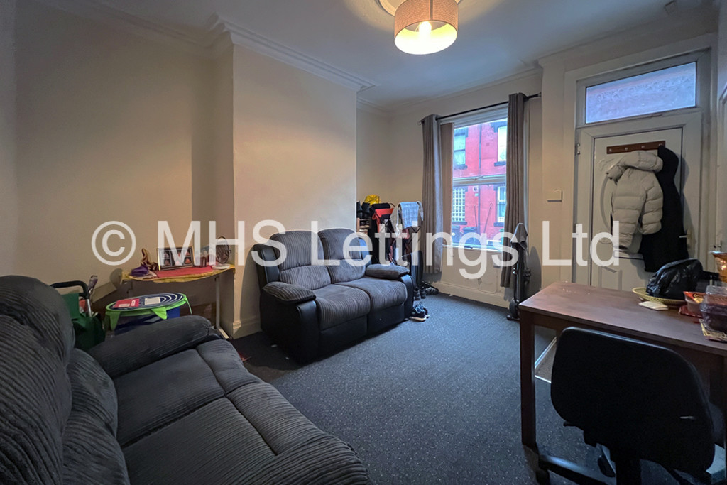 2 bed Mid Terraced House for rent in Leeds. From MHS Lettings - Leeds