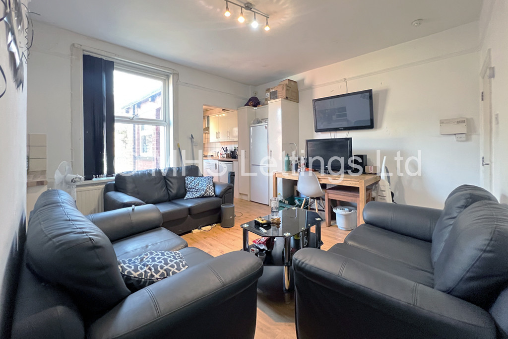 3 bed Mid Terraced House for rent in Leeds. From MHS Lettings - Leeds