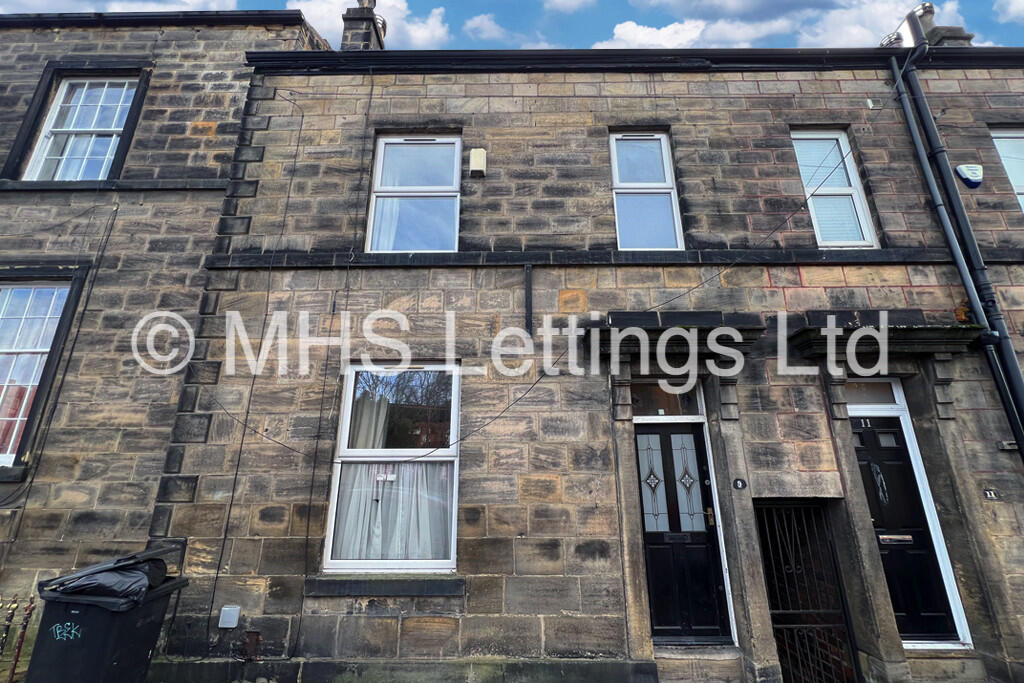 5 bed Mid Terraced House for rent in Leeds. From MHS Lettings - Leeds