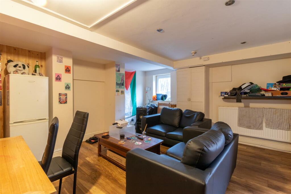 4 bed Detached for rent in Leeds. From Abode - Leeds