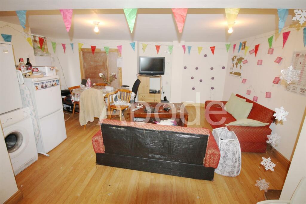 4 bed Detached for rent in Leeds. From Abode - Leeds